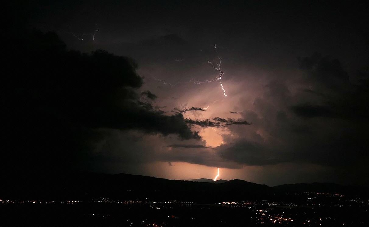 relámpago, víspera, noche, nubes, ambiente de iluminación, naturaleza, tormenta eléctrica